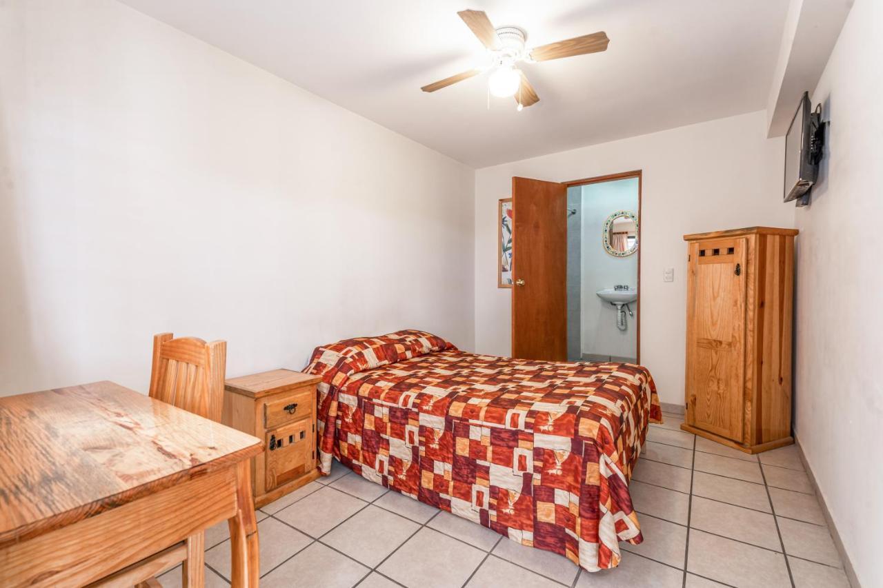 Cinco De Mayo Hotel Querétaro Dış mekan fotoğraf